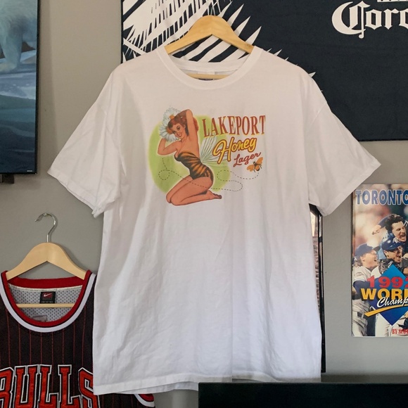 Vintage Lakeport Honey Lager Pin Up T-Shirt - Picture 1 of 5